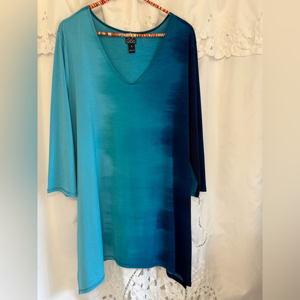 Clara Sun Woo long color block V neck tunic